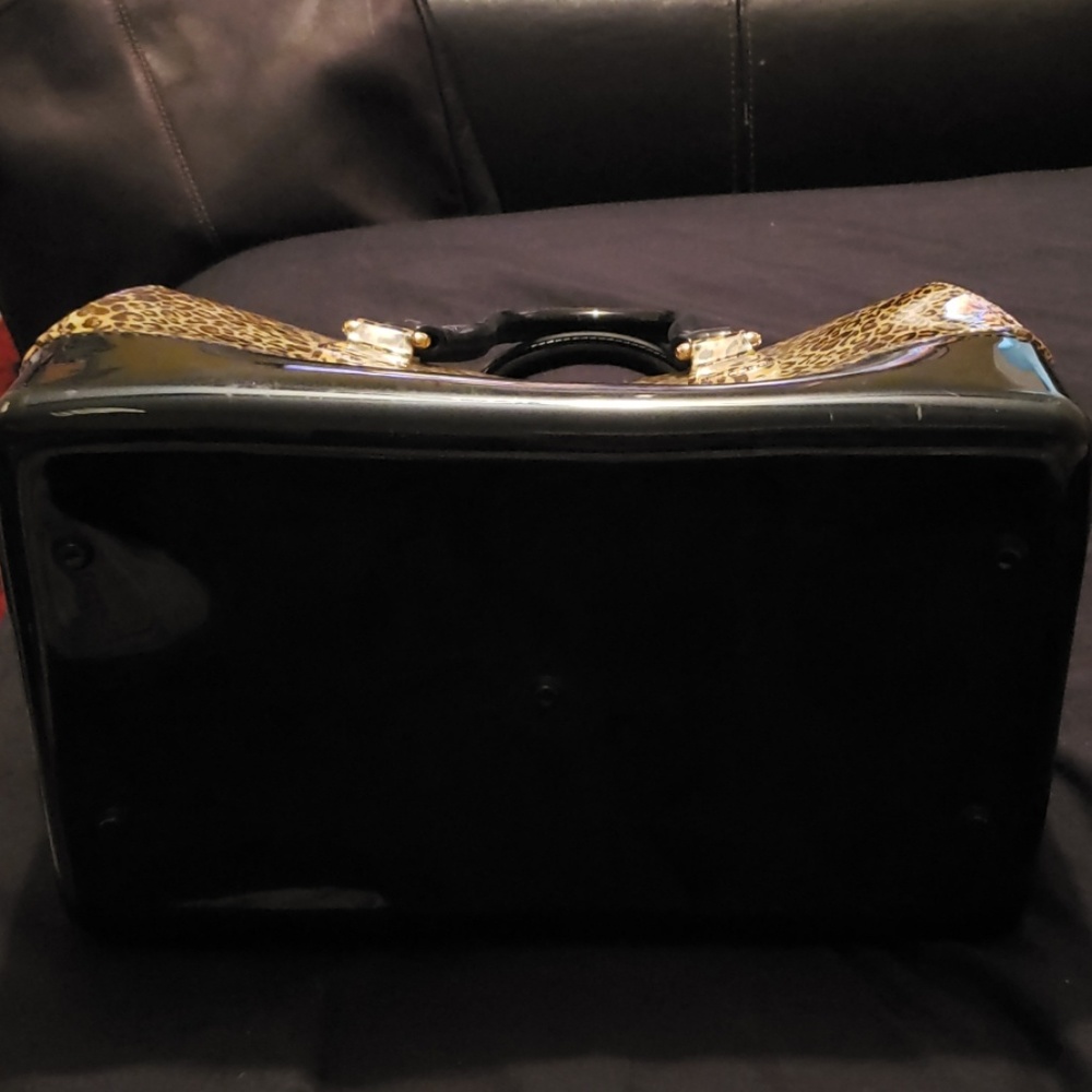 Purse - Picture 3 of 3